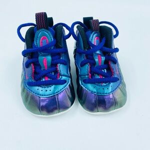 Nike Foamposite Infant Baby Crib Shoes Sneakers 1C Chameleon EUC